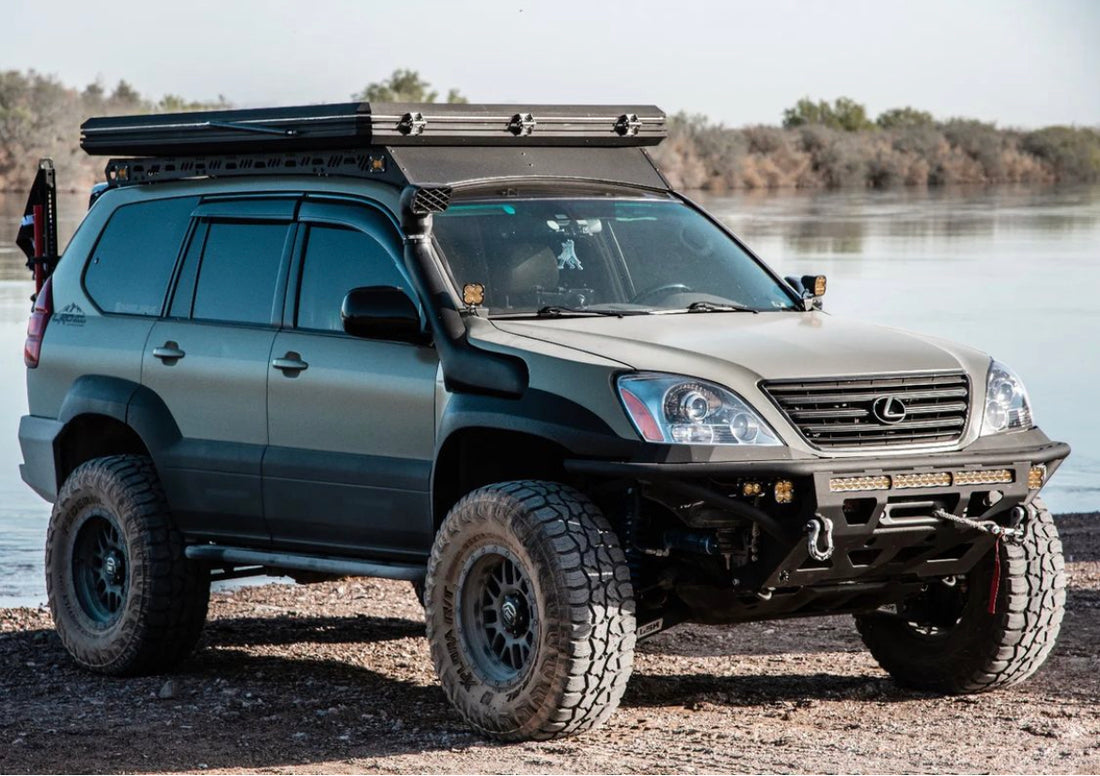 McQueen Prototype Design GX470 Wide-Body Fiberglass Front Fenders